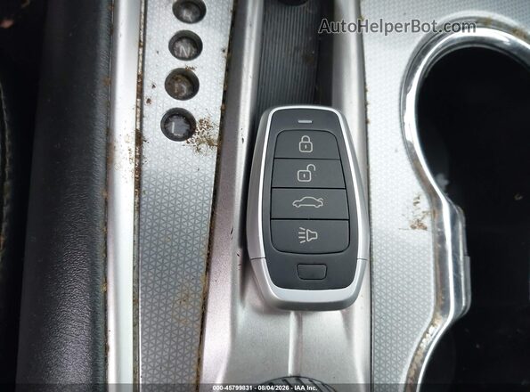5N1DR2MM2JC624121 2018 NISSAN PATHFINDER Silver Widok deski rozdzielczej