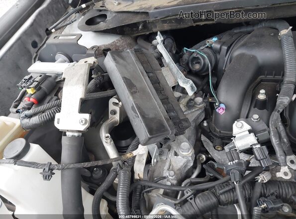 5N1DR2MM2JC624121 2018 NISSAN PATHFINDER Silver 