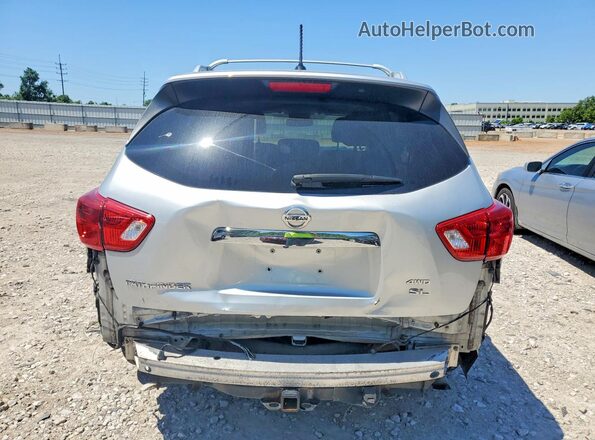 5N1DR2MM2JC657460 2018 NISSAN PATHFINDER Серебряный Вид сзади