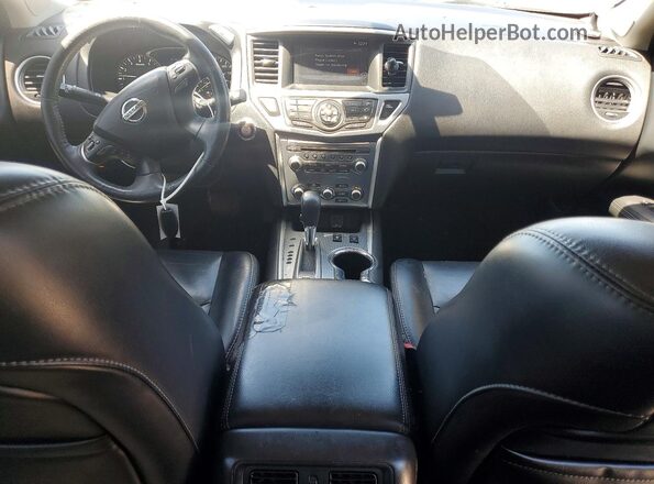 5N1DR2MM2JC657460 2018 NISSAN PATHFINDER Серебряный Вид панели приборов