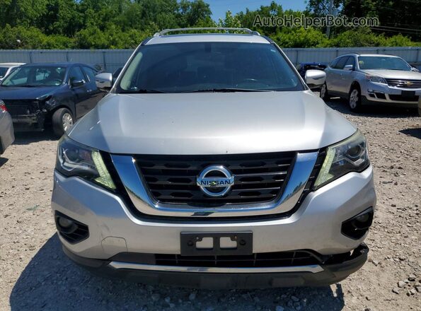 5N1DR2MM2JC657460 2018 NISSAN PATHFINDER Серебряный Вид спереди