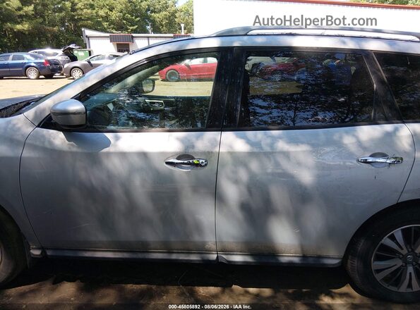 5N1DR2MM3HC629659 2017 NISSAN PATHFINDER Silver Widok wnętrza 360 stopni