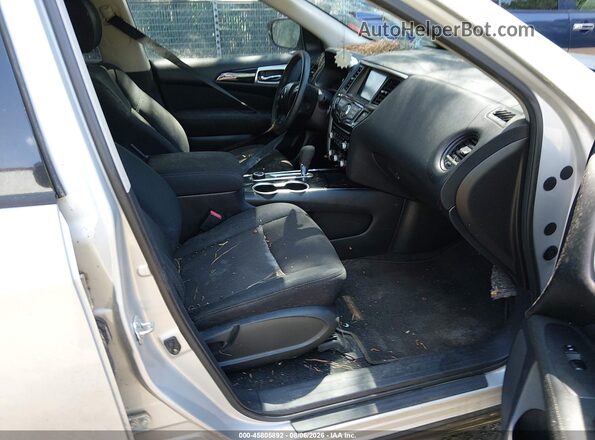5N1DR2MM3HC629659 2017 NISSAN PATHFINDER Silver Widok wnętrza z przodu