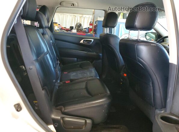 5N1DR2MM3HC693331 2017 NISSAN PATHFINDER White Սալոնի հետևի տեսք