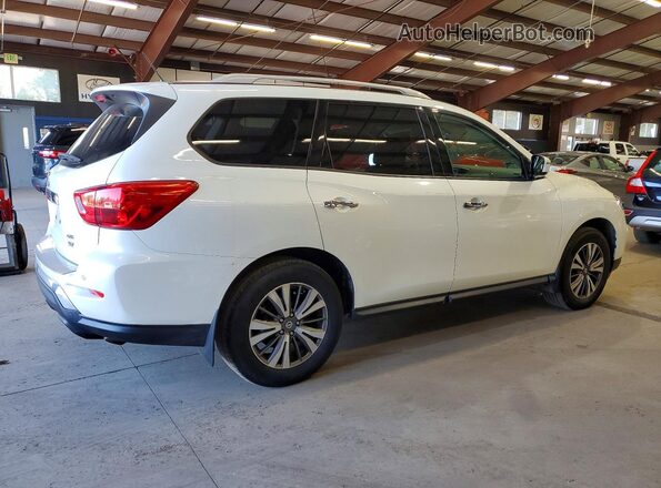 5N1DR2MM3HC901630 2017 NISSAN PATHFINDER Белый Вид спереди