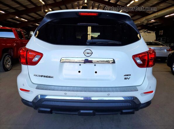 5N1DR2MM3HC901630 2017 NISSAN PATHFINDER Белый Вид задней части салона