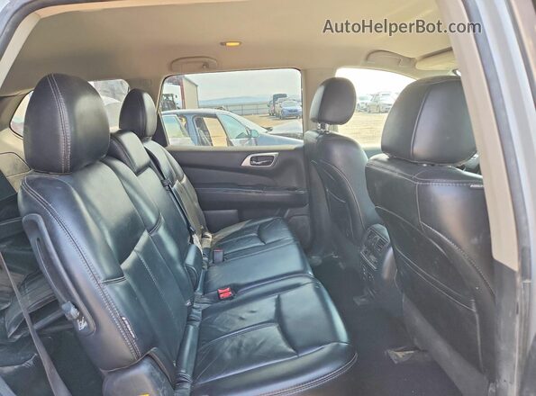 5N1DR2MM3JC611670 2018 NISSAN PATHFINDER Silver 