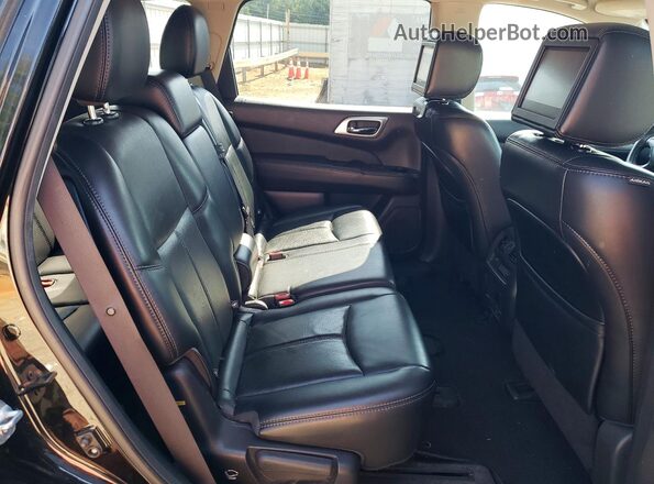 5N1DR2MM4HC619142 2017 NISSAN PATHFINDER Черный Вид задней части салона