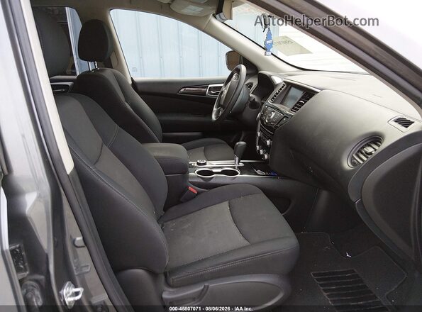 5N1DR2MM4HC665604 2017 NISSAN PATHFINDER Gray Front interior view