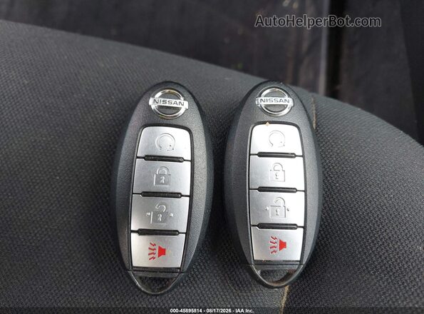 5N1DR2MM4HC693872 2017 NISSAN PATHFINDER Красный Вид панели приборов