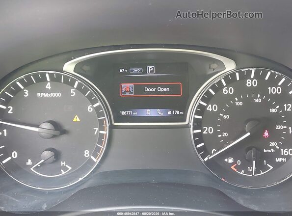 5N1DR2MM4JC606431 2018 NISSAN PATHFINDER Белый Вид задних сидений