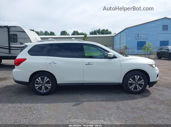 5N1DR2MM4JC606431 2018 NISSAN PATHFINDER Белый Вид задней части салона