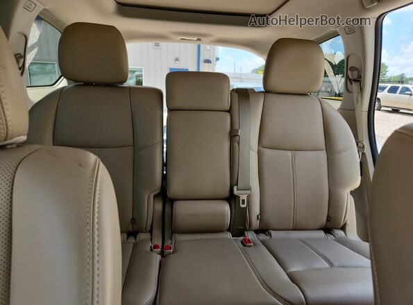 5N1DR2MM4KC633887 2019 NISSAN PATHFINDER White Rear seats view