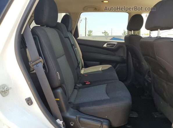 5N1DR2MM5JC644587 2018 NISSAN PATHFINDER White უკანა სალონის ხედი