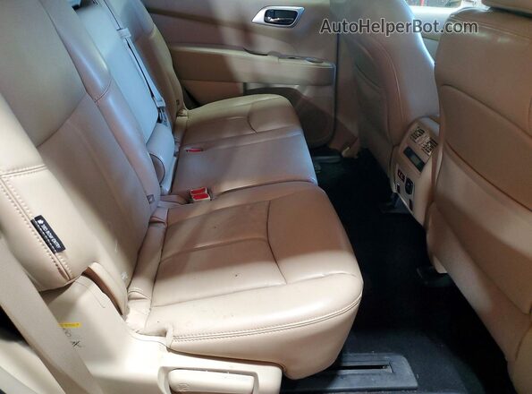 5N1DR2MM5KC621179 2019 NISSAN PATHFINDER White Vista interior trasera