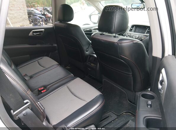 5N1DR2MM5KC623191 2019 NISSAN PATHFINDER White VIN sticker view