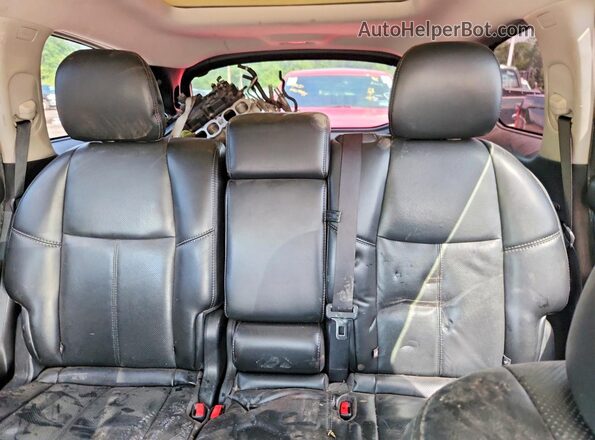5N1DR2MM6HC628344 2017 NISSAN PATHFINDER Red Հետևի նստատեղերի տեսք