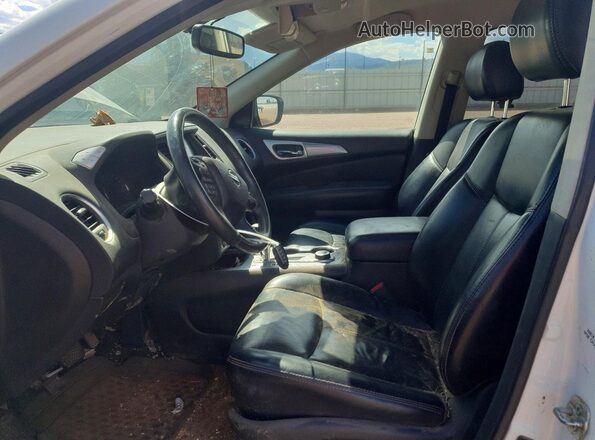 5N1DR2MM7JC611736 2018 NISSAN PATHFINDER White Вид салону спереду