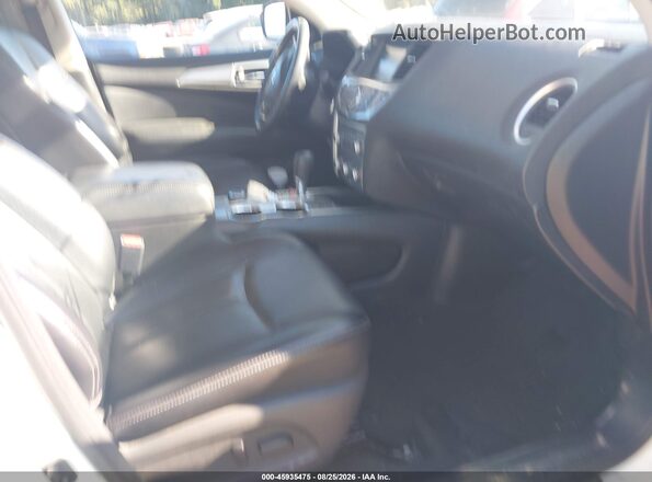 5N1DR2MM7JC642713 2018 NISSAN PATHFINDER White Front interior view