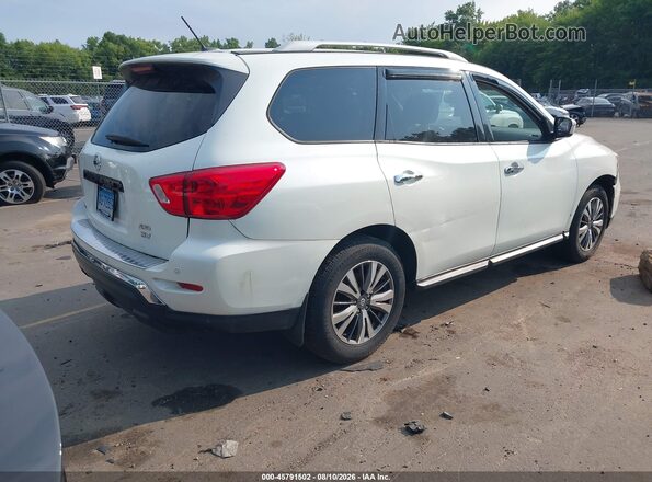 5N1DR2MM8HC628832 2017 NISSAN PATHFINDER White Rear right