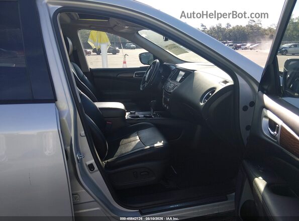 5N1DR2MM8HC648305 2017 NISSAN PATHFINDER Silver Widok wnętrza z przodu