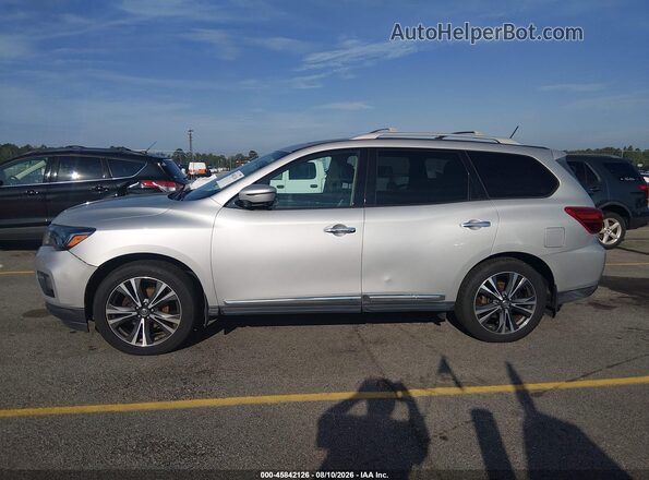 5N1DR2MM8HC648305 2017 NISSAN PATHFINDER Silver Widok wnętrza 360 stopni