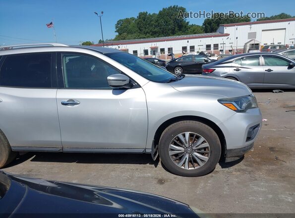 5N1DR2MM8HC697973 2017 NISSAN PATHFINDER Gray უკანა სალონის ხედი