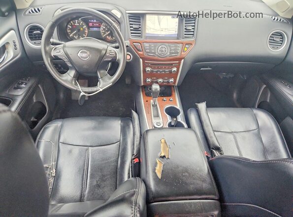 5N1DR2MM8HC905169 2017 NISSAN PATHFINDER Black Widok deski rozdzielczej