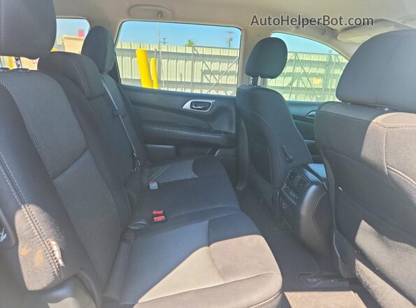 5N1DR2MM8JC668351 2018 NISSAN PATHFINDER White Rear interior view