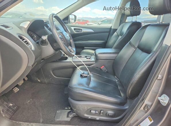 5N1DR2MM9HC606791 2017 NISSAN PATHFINDER Gray Widok wnętrza z przodu