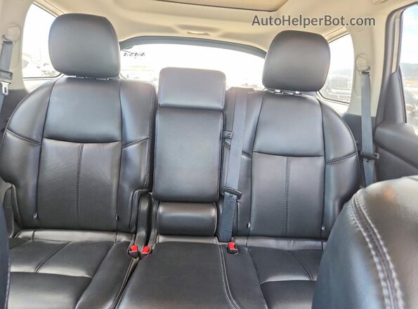 5N1DR2MM9HC606791 2017 NISSAN PATHFINDER Gray Widok tylnych siedzeń