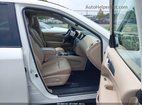 5N1DR2MM9HC660320 2017 NISSAN PATHFINDER White Вид салону спереду