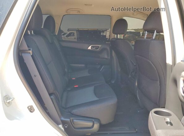 5N1DR2MM9HC911093 2017 NISSAN PATHFINDER White Vista interior trasera