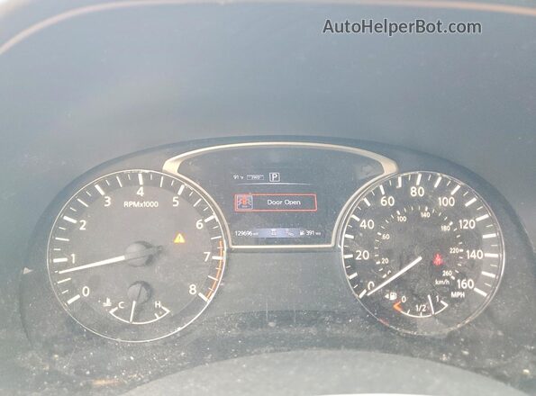 5N1DR2MM9JC613147 2018 NISSAN PATHFINDER Red Вид щитка приладів