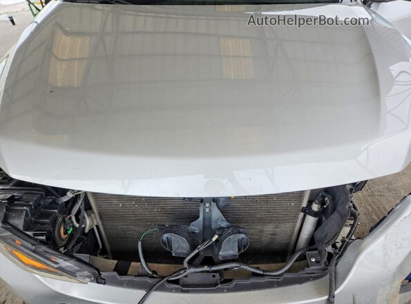 5N1DR2MM9JC651722 2018 NISSAN PATHFINDER Silver Vista interior trasera