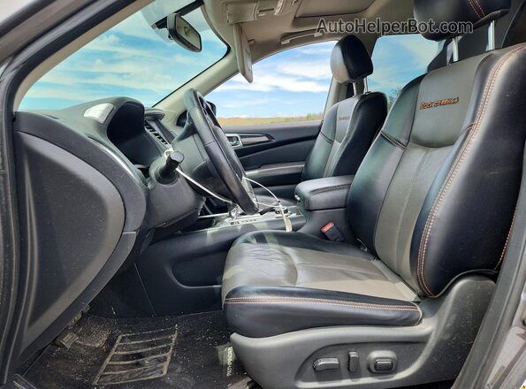 5N1DR2MM9KC649681 2019 NISSAN PATHFINDER Gray Front interior view