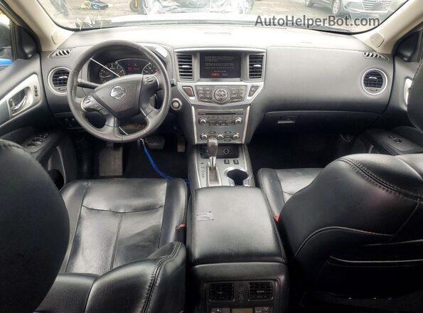 5N1DR2MN0HC670758 2017 NISSAN PATHFINDER Silver Widok deski rozdzielczej