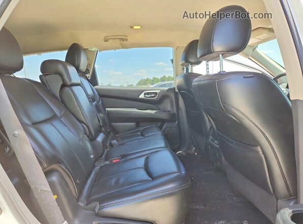 5N1DR2MN1HC629345 2017 NISSAN PATHFINDER White უკანა სალონის ხედი