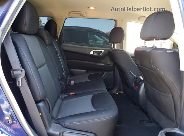 5N1DR2MN1HC666685 2017 NISSAN PATHFINDER Синий Вид задней части салона