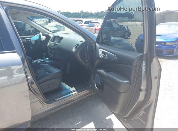 5N1DR2MN1JC622921 2018 NISSAN PATHFINDER Gray Vista interior delantera