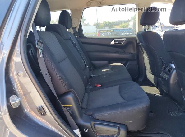 5N1DR2MN2JC620417 2018 NISSAN PATHFINDER Gray Widok wnętrza z tyłu