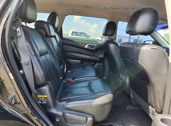 5N1DR2MN3HC640038 2017 NISSAN PATHFINDER Green Вид задньої частини салону