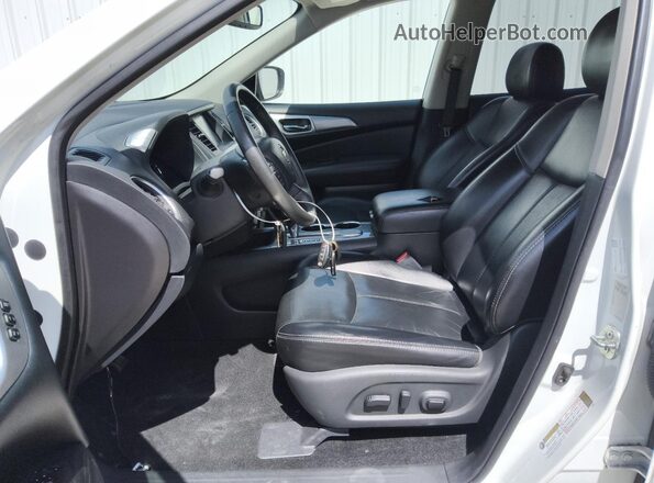 5N1DR2MN3JC610558 2018 NISSAN PATHFINDER Белый 