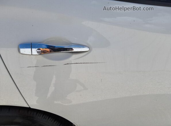 5N1DR2MN3JC610558 2018 NISSAN PATHFINDER Белый 