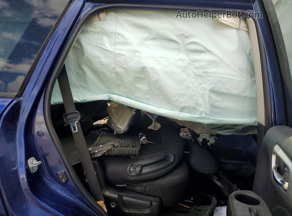 5N1DR2MN3JC677581 2018 NISSAN PATHFINDER Синий Вид задней части салона