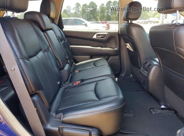 5N1DR2MN4HC670312 2017 NISSAN PATHFINDER Blue Vista interior trasera