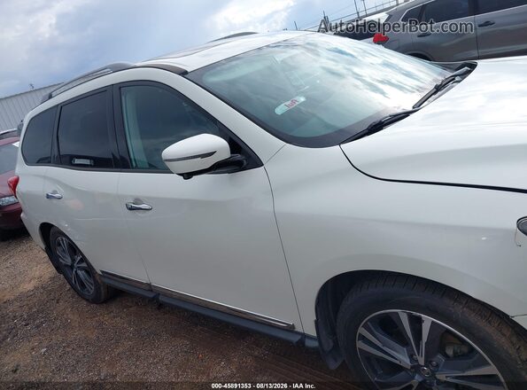 5N1DR2MN4HC675672 2017 NISSAN PATHFINDER Белый Вид задней части салона
