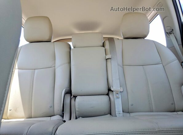 5N1DR2MN5JC655338 2018 NISSAN PATHFINDER White Widok tylnych siedzeń