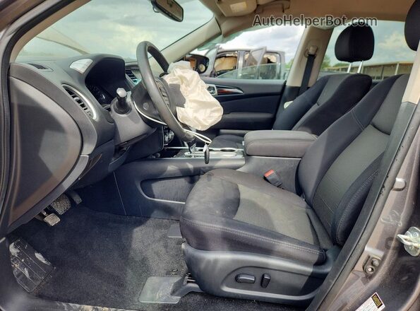 5N1DR2MN6HC904532 2017 NISSAN PATHFINDER Угольный Вид салона спереди