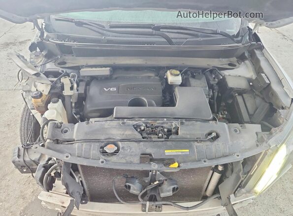 5N1DR2MN6KC607154 2019 NISSAN PATHFINDER Silver Rear interior view